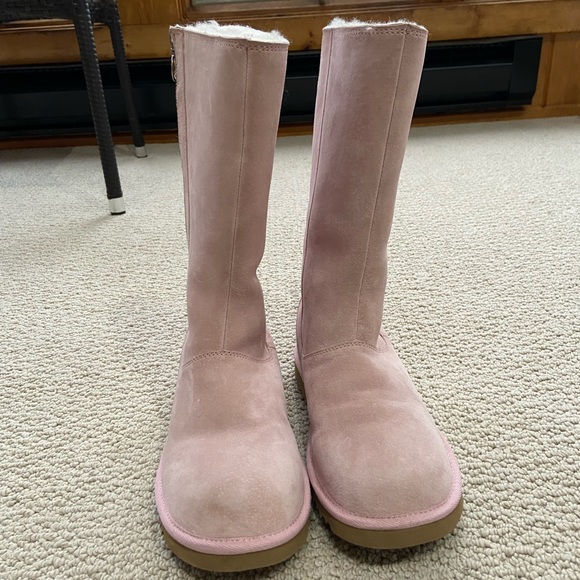 Super rare, never worn rainbow zipper UGG boots - Picture 13 of 13